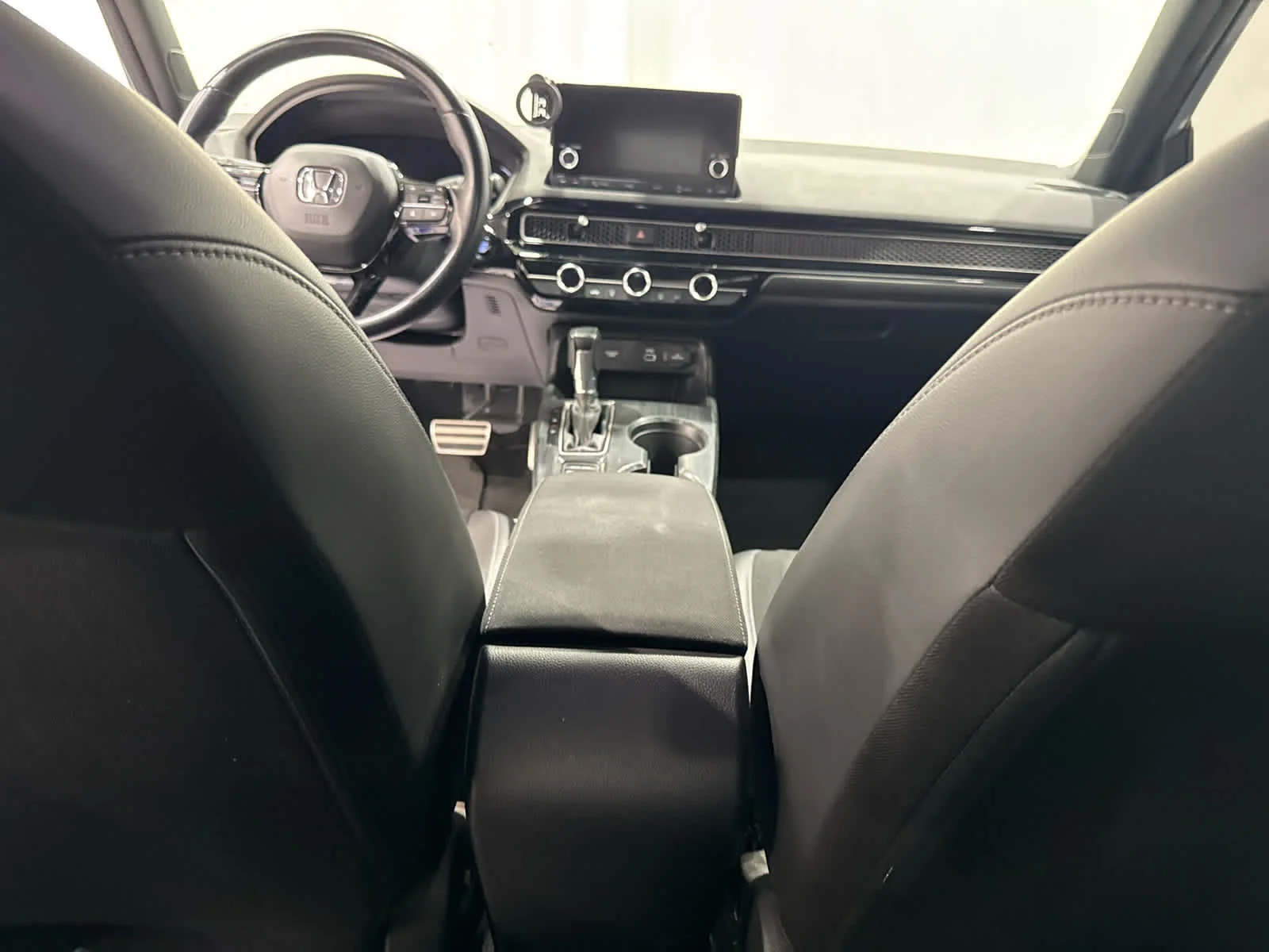 Used 2023  Honda Sport image 12