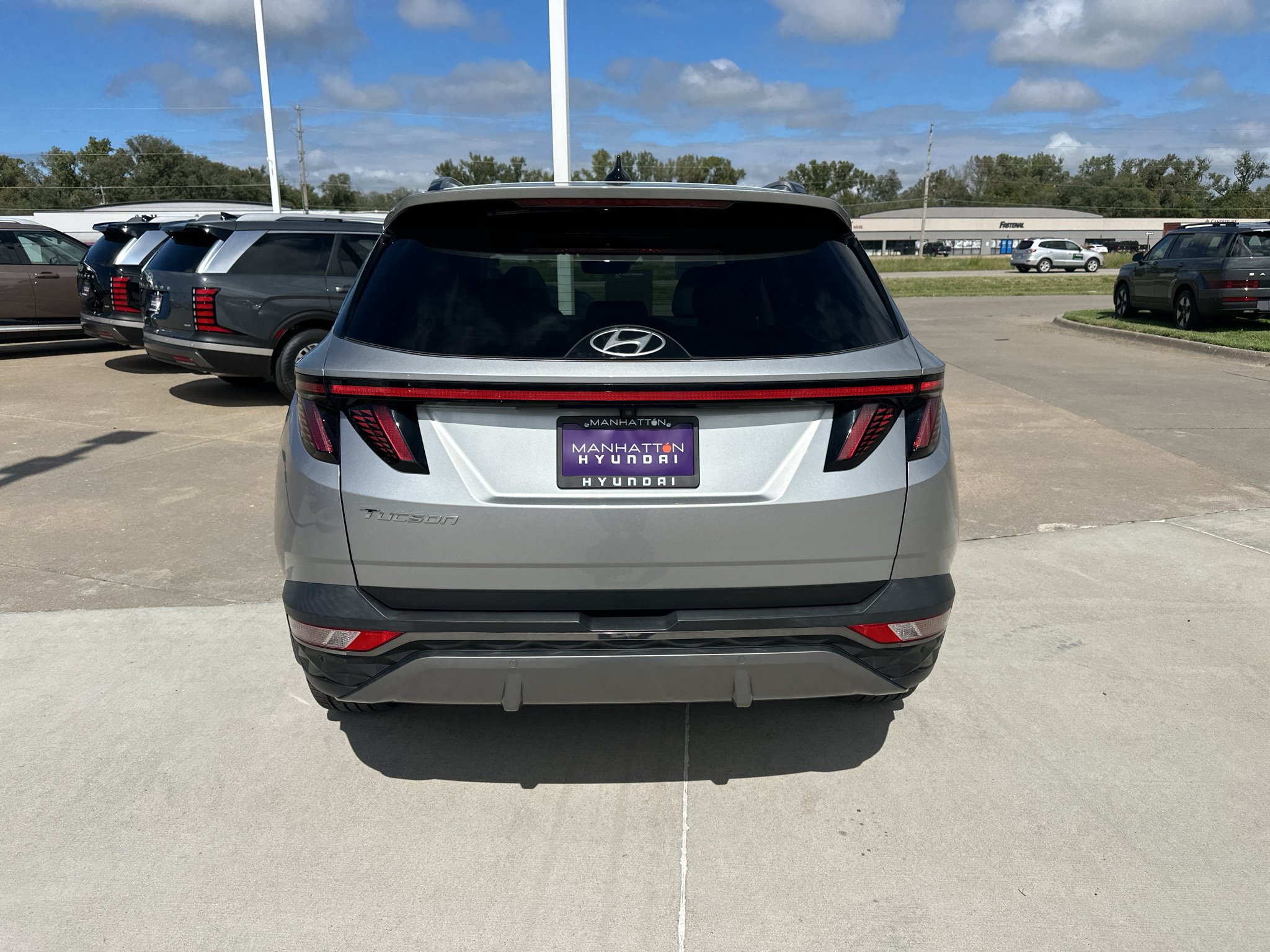 Used 2022 Shimmering Silver Hyundai Limited image 14