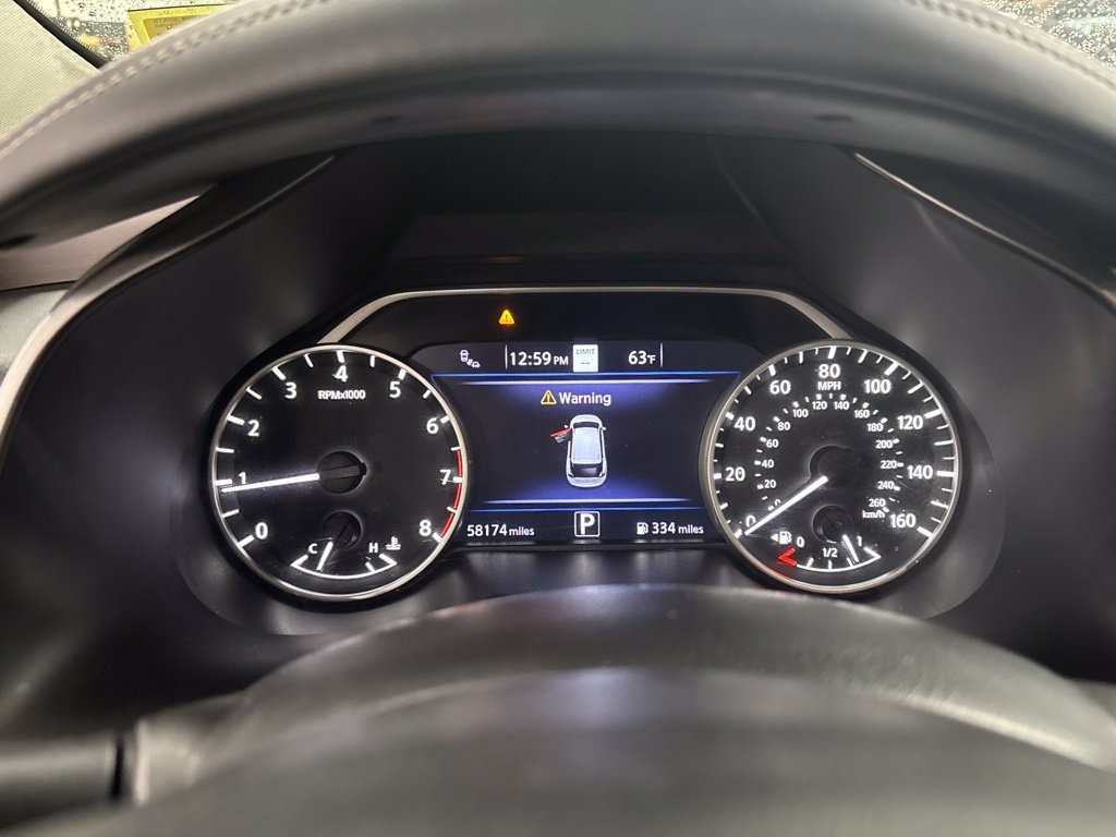 Used 2019 White Nissan Platinum image 38