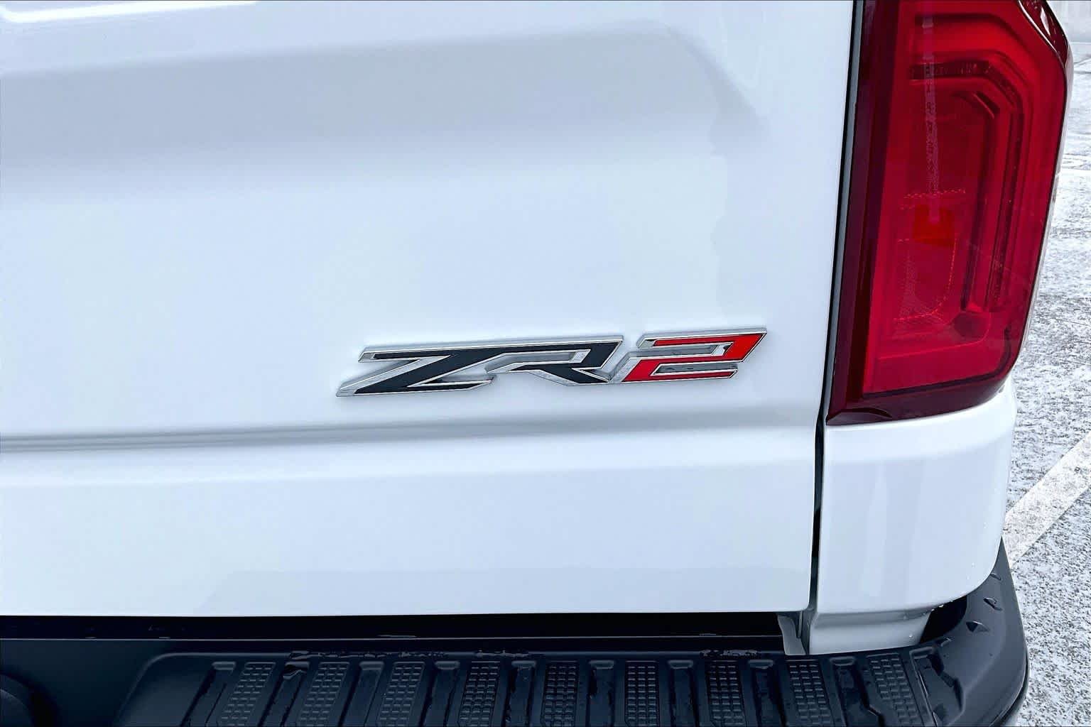 Used 2026 Summit White Chevrolet ZR2 image 19