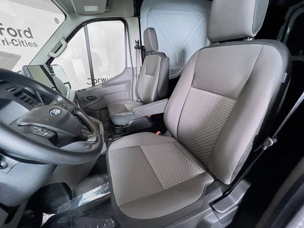 New 2026 Oxford White Ford Base image 22