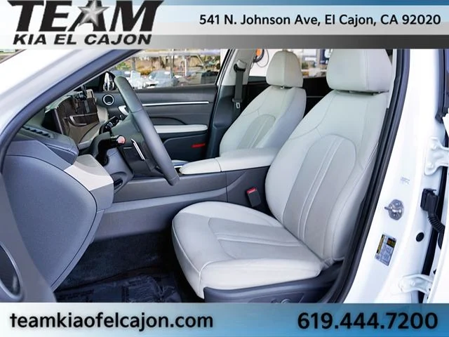 Used 2024 White Hyundai Limited image 14