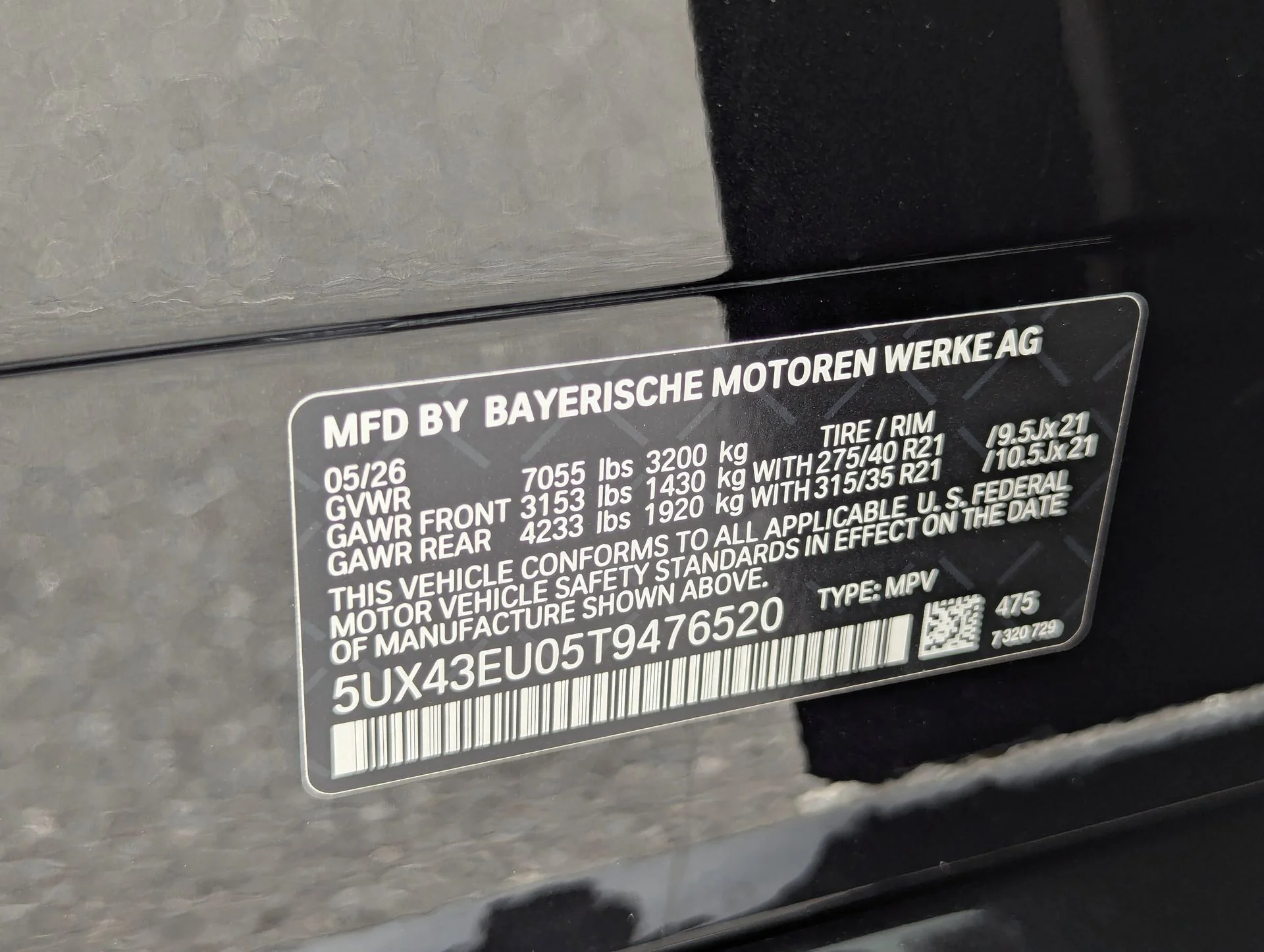 New 2026 Black Sapphire Metallic BMW xDrive50e image 36