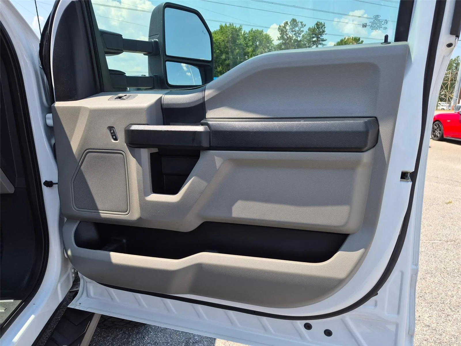 Used 2022 Oxford White Ford XL image 25