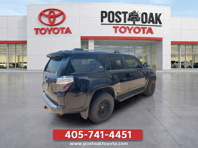 Used 2021 Black Toyota SR5 image 5