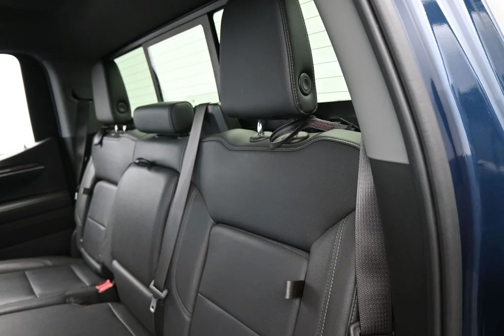Used 2022 Northsky Blue Metallic Chevrolet LTZ image 40
