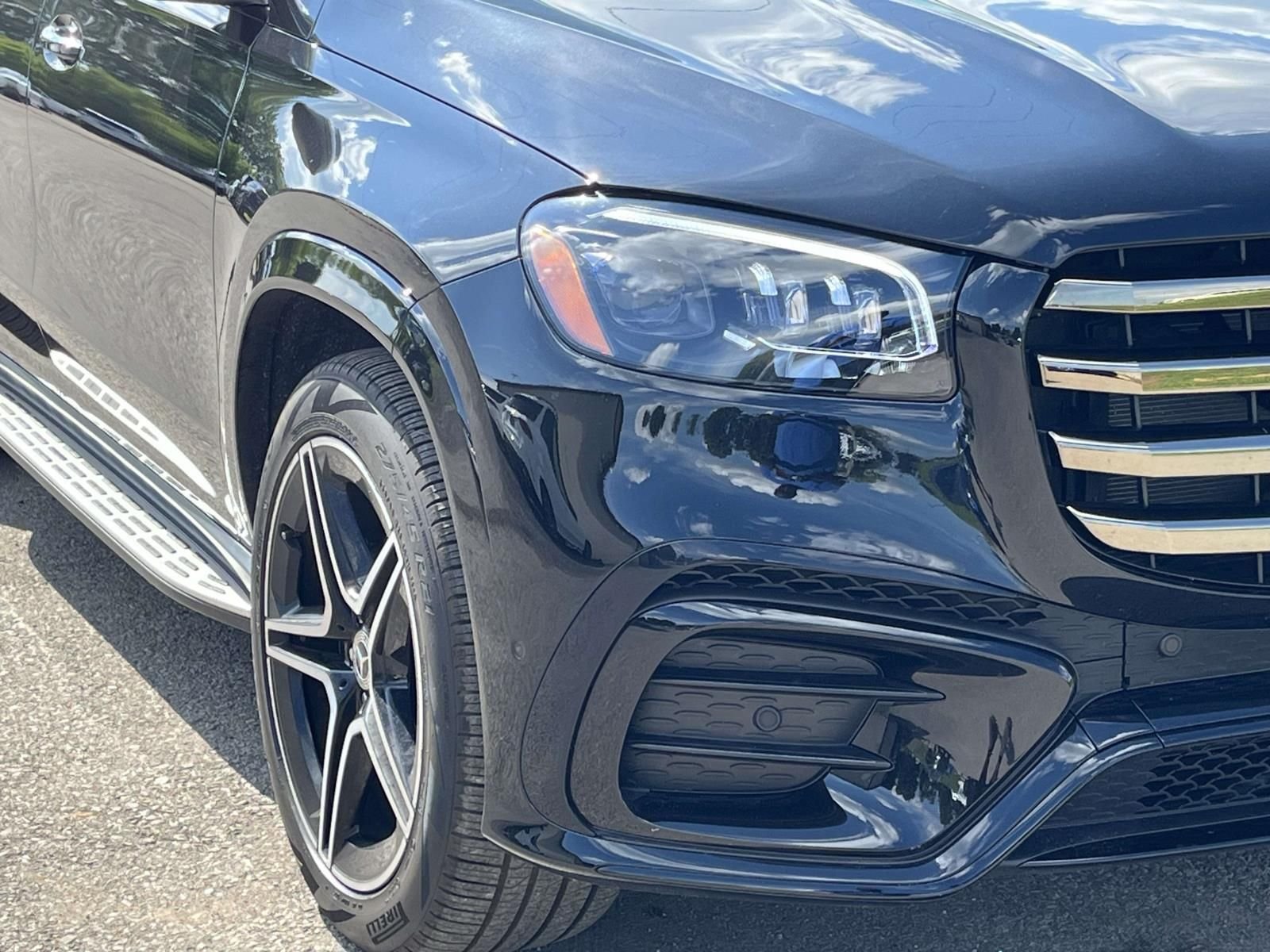 Used 2026 Obsidian Black Metallic Mercedes-Benz GLS 450 image 9