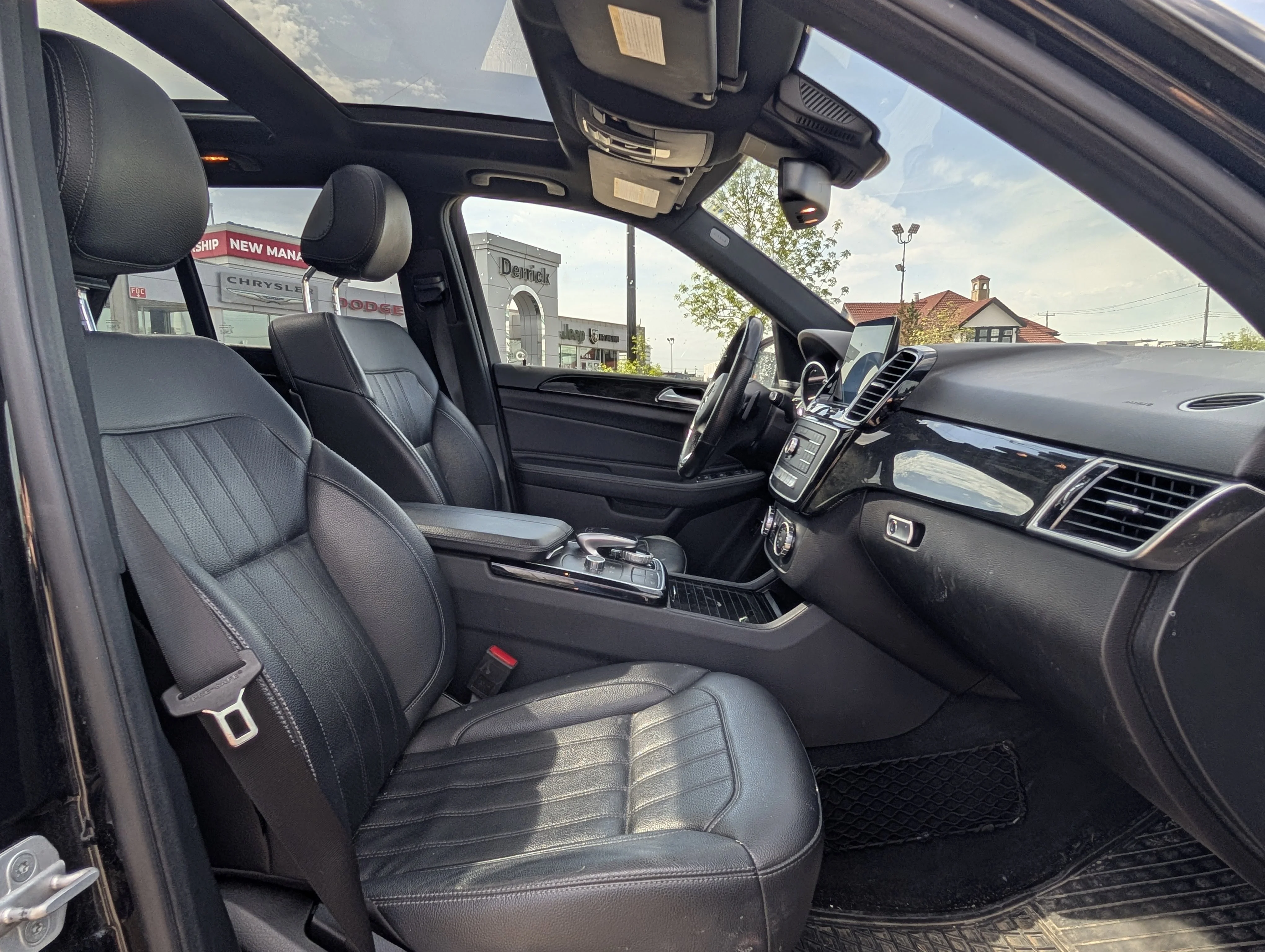 Used 2016 Black Mercedes-Benz GLE 350d image 22