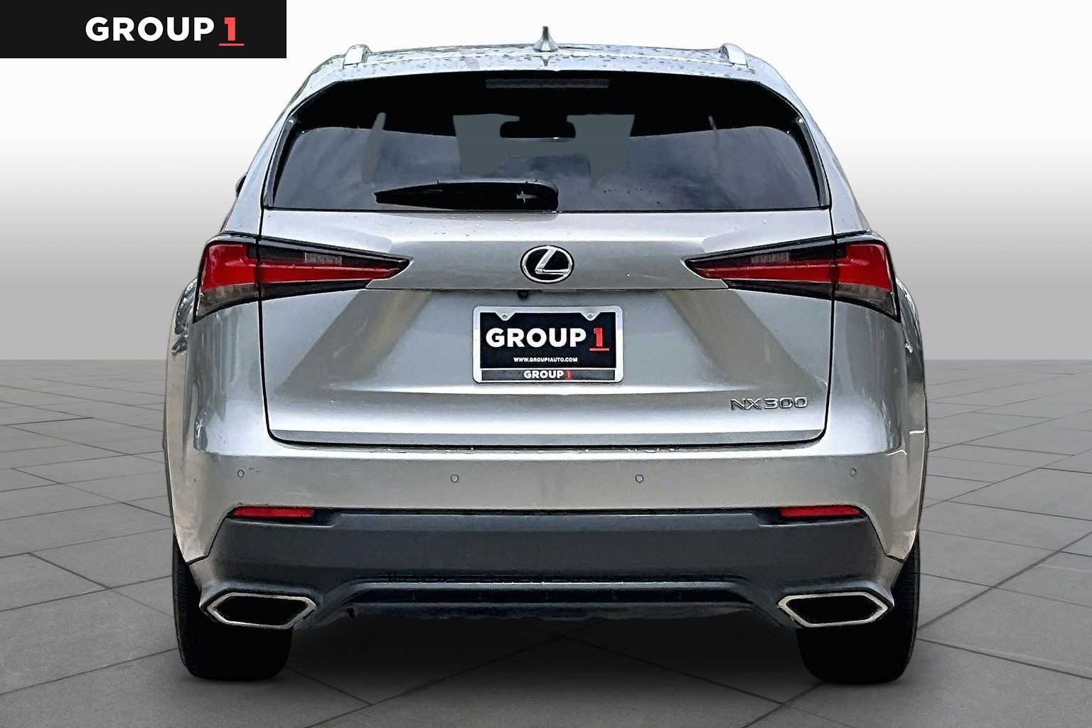 Used 2021 Atomic Silver Lexus  image 5