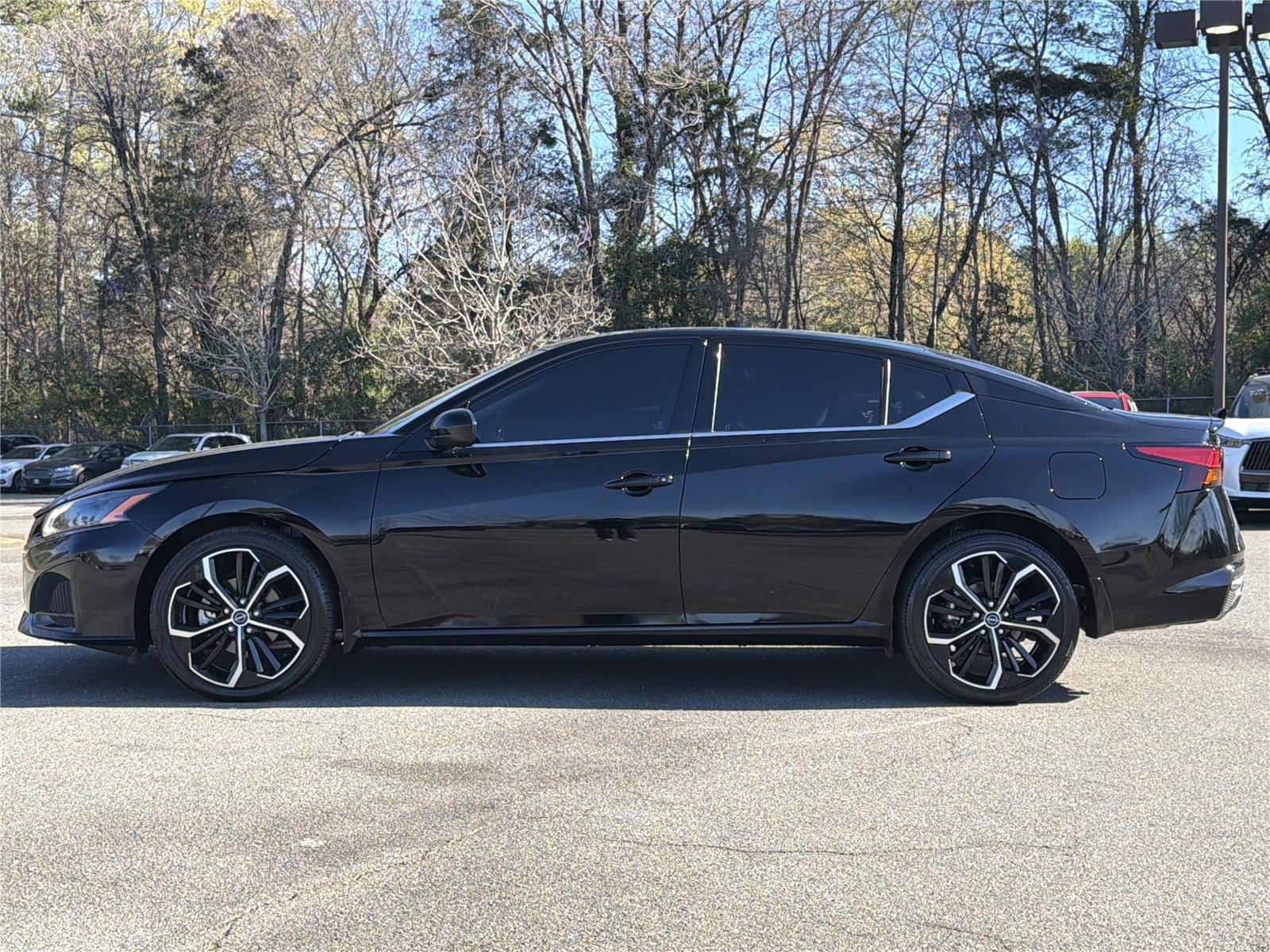 Used 2023 Super Black Nissan 2.5 SR image 20