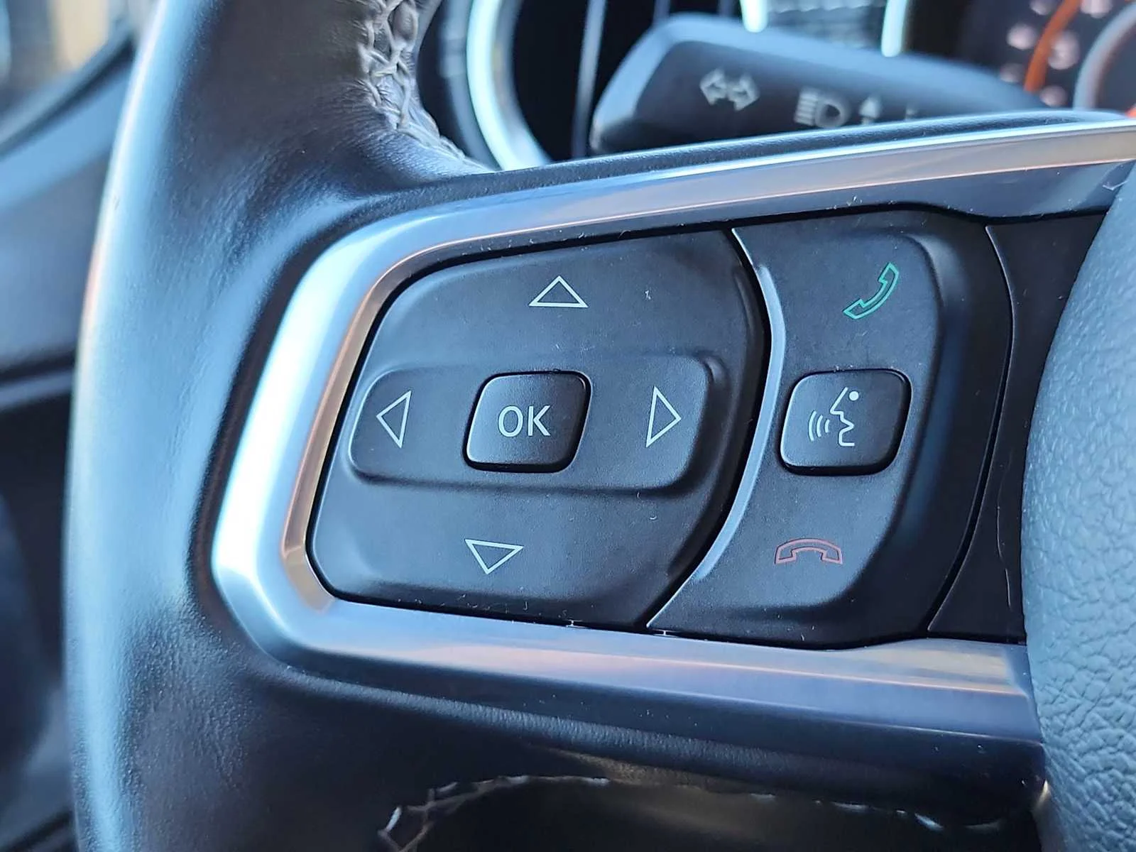 Used 2021 Sting-Gray Clearcoat Jeep Overland image 13