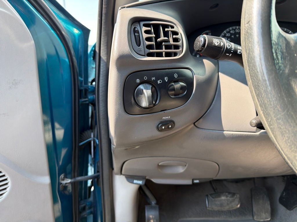 Used 2001  Ford XLT image 13