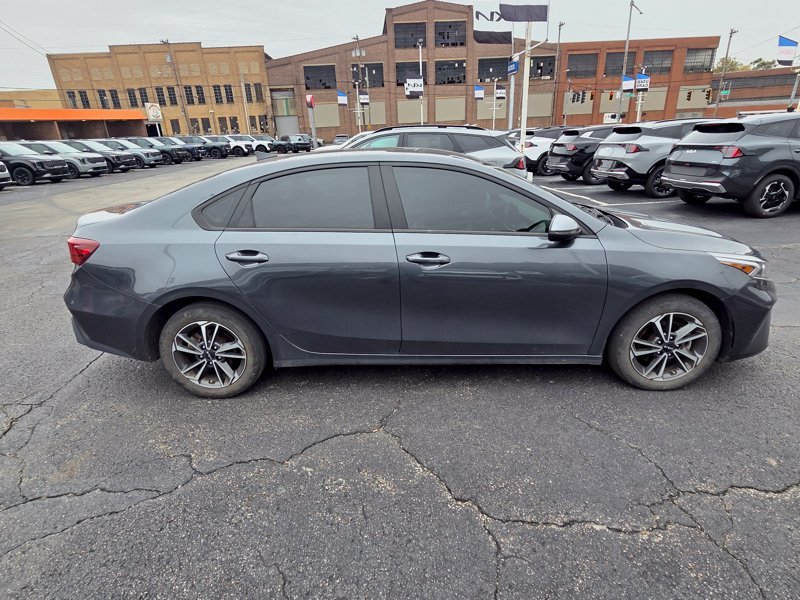 Used 2023 Gray Kia LXS image 8