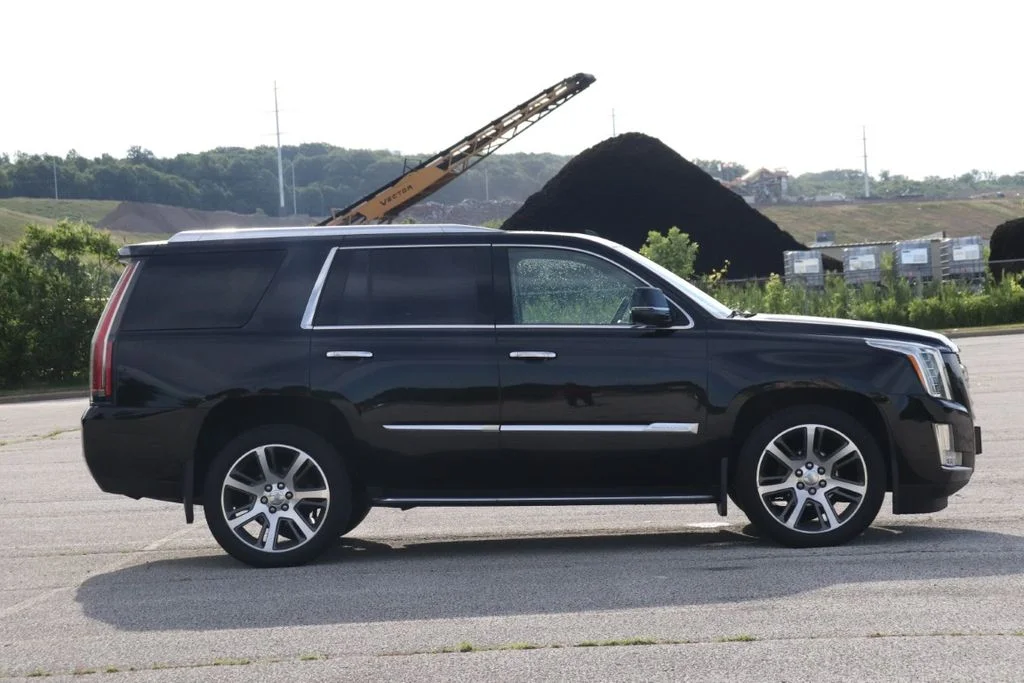 Used 2017 Black Raven Cadillac Luxury image 10