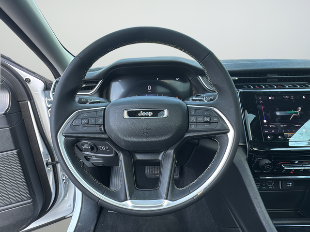 Used 2024 White Jeep Laredo X image 30