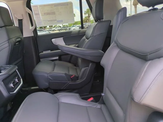 New 2026 Star White Metallic Tri-Coat Ford MAX Active image 14