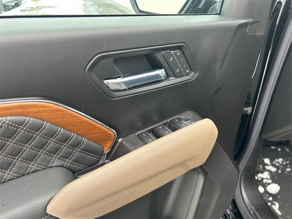 2026 GMC CANYON - Image 14