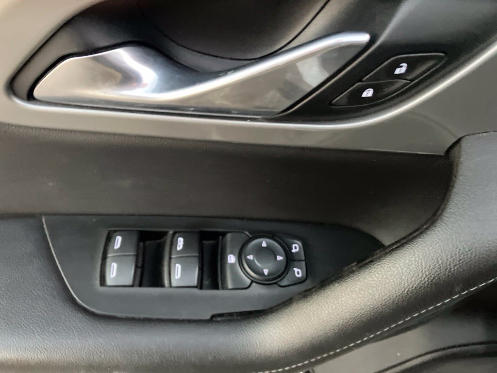 Used 2020 Silver Chevrolet LT image 10