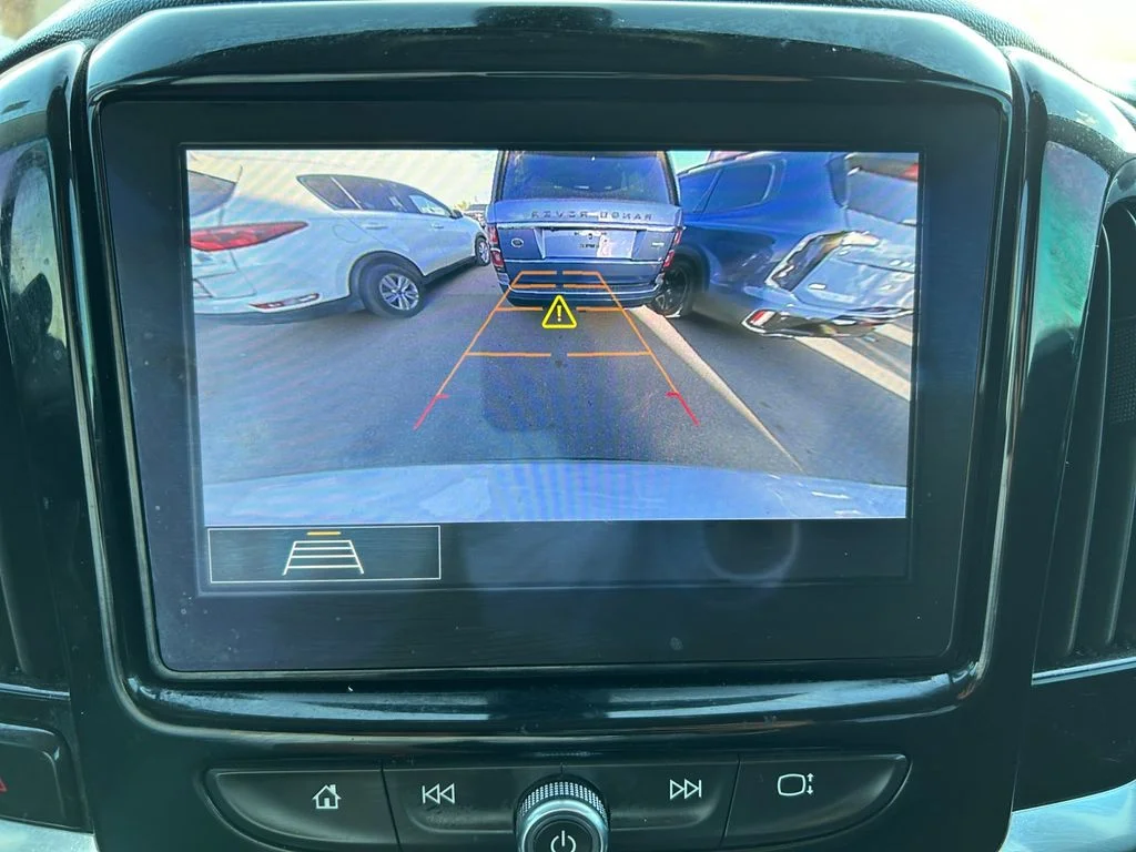 Used 2020 Silver Chevrolet LT image 26