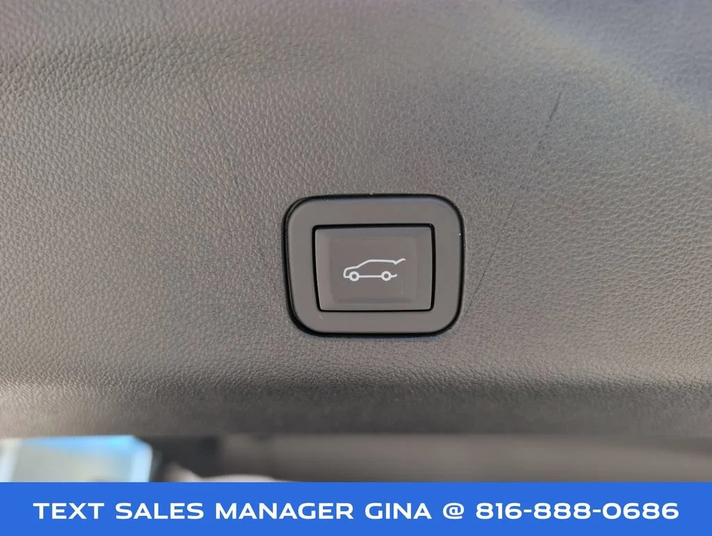 New 2026 Glacier White Tricoat GMC Denali Ultimate image 41