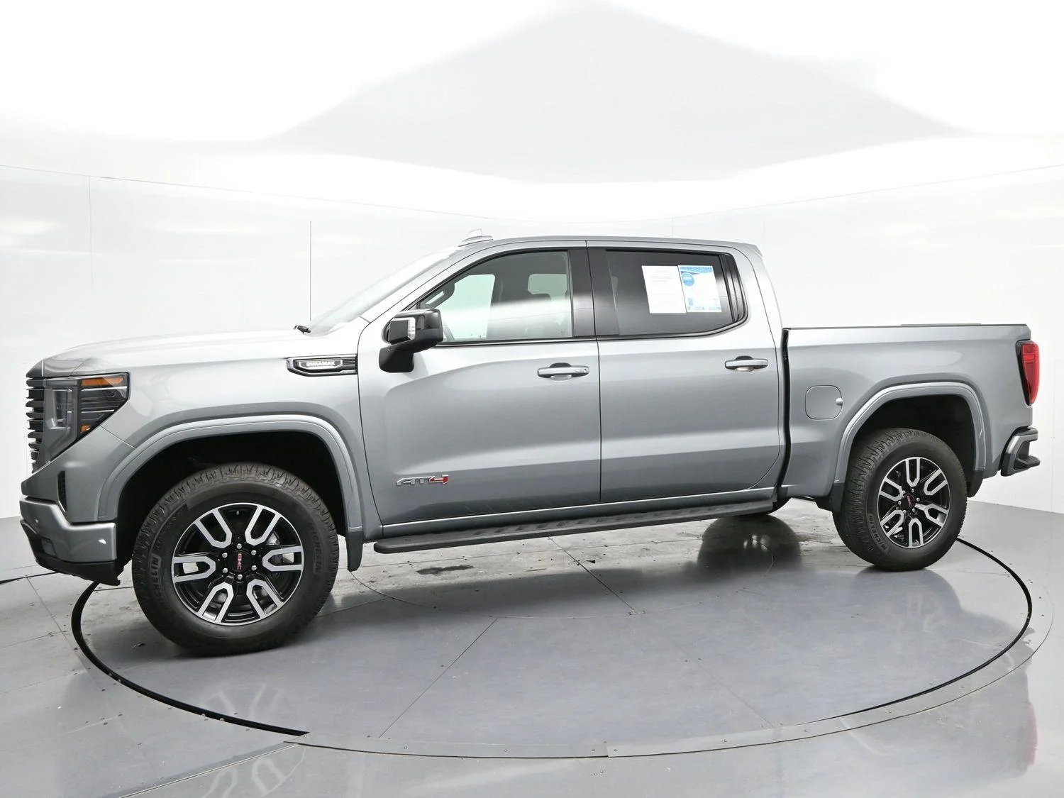 Used 2024 Sterling Metallic GMC AT4 image 4