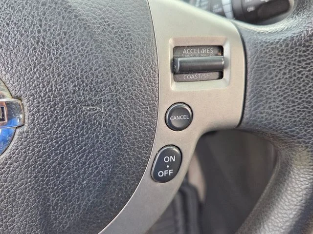 Used 2013 Blue Nissan S image 21