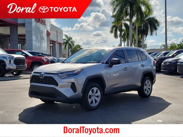 2024 Toyota RAV4 LE