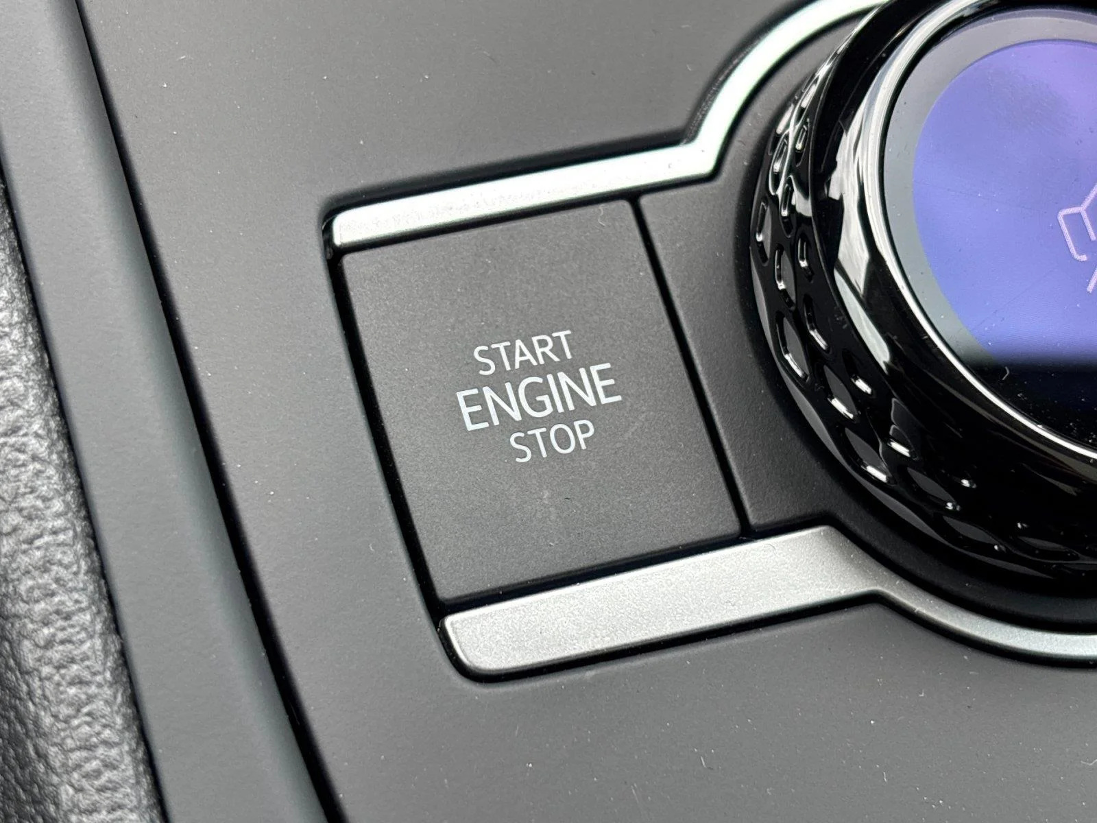 New 2026  Volkswagen SE image 23