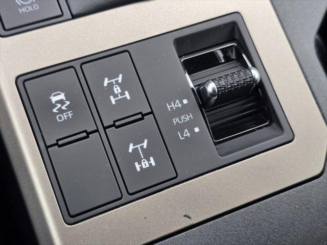 Certified Used 2025 METEOR SHOWER Toyota  image 8