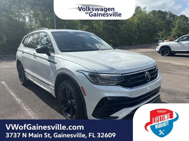2024 Volkswagen Tiguan 2.0T SE R-Line Black 4Motion's photo