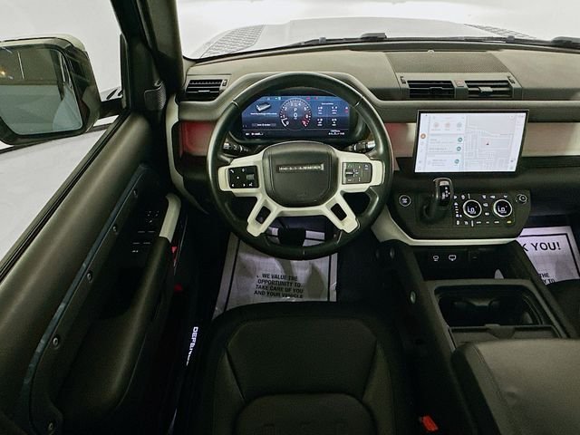 Used 2022  Land Rover X-Dynamic HSE image 23