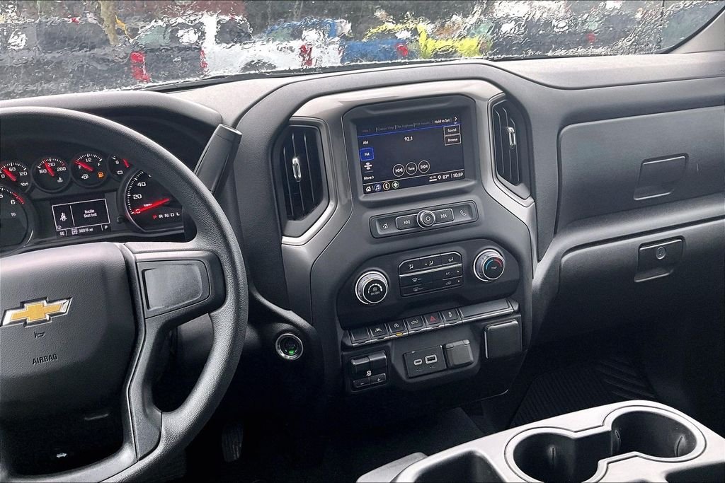 Used 2025 White Chevrolet Custom image 8