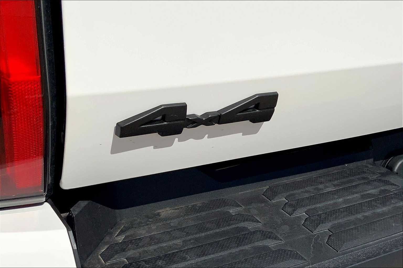 2025 Toyota Tundra SR5 - Photo 14