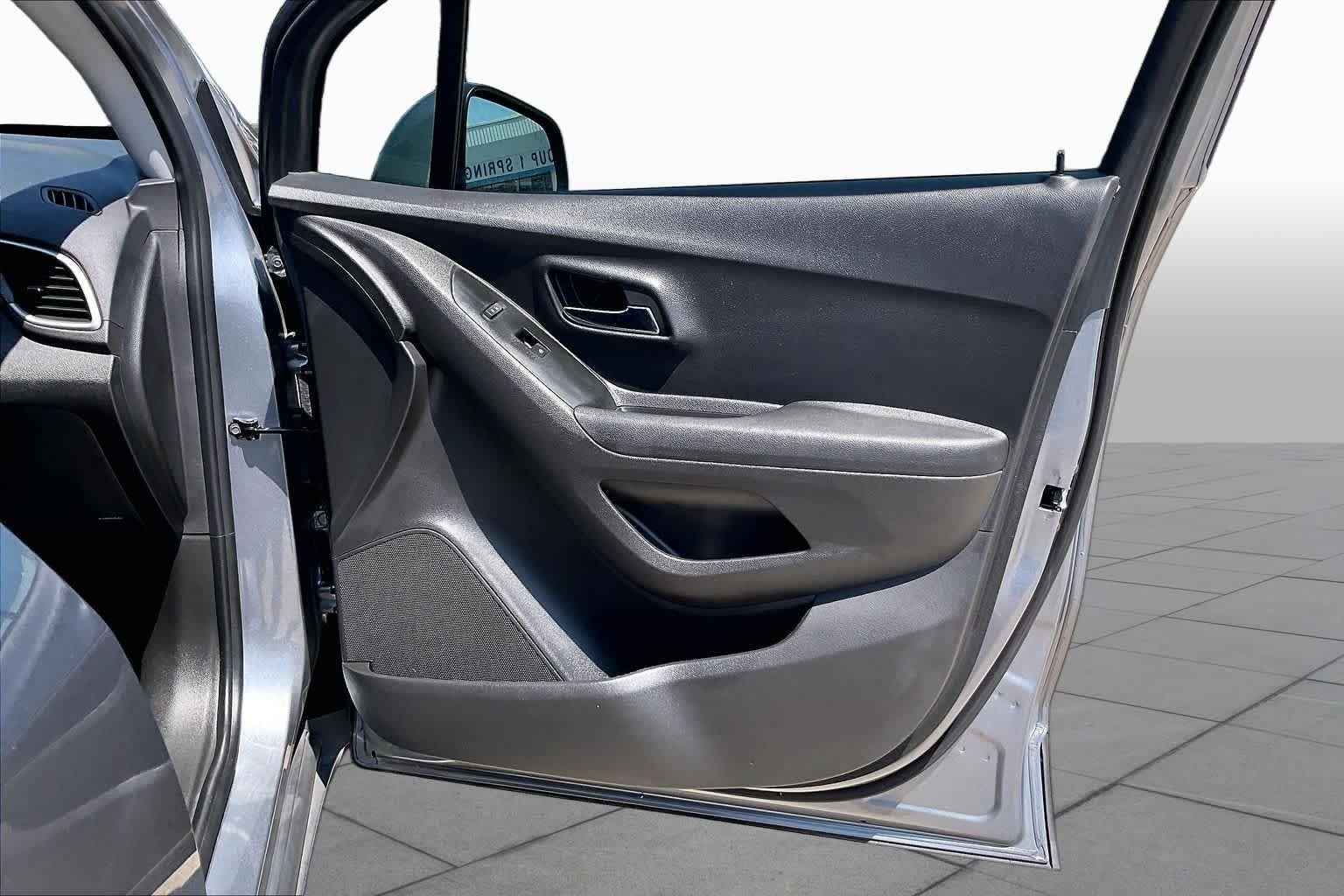 Used 2020 Satin Steel Metallic Chevrolet LT image 22