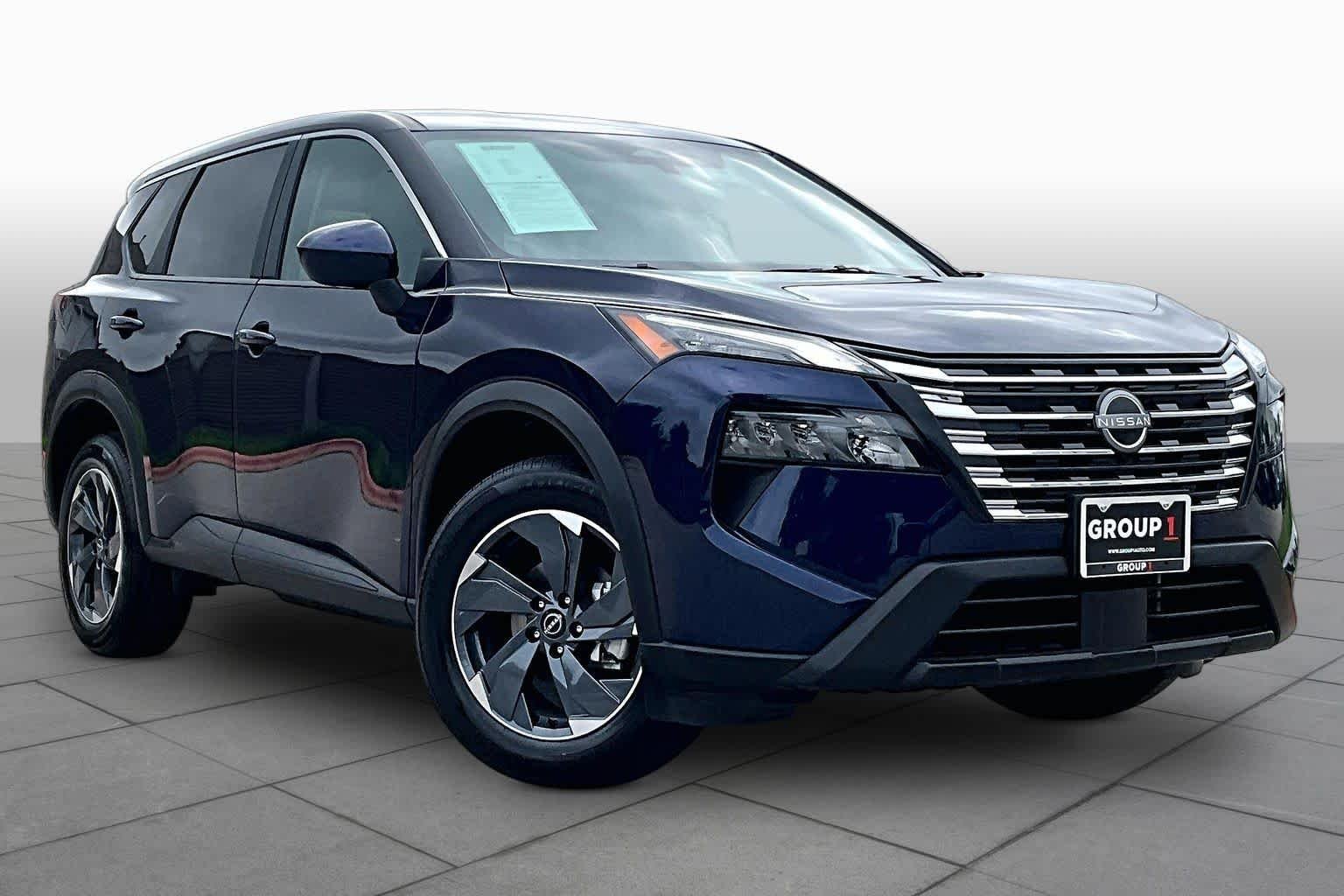 Certified Used 2025 Deep Ocean Blue Pearl Nissan SV image 3