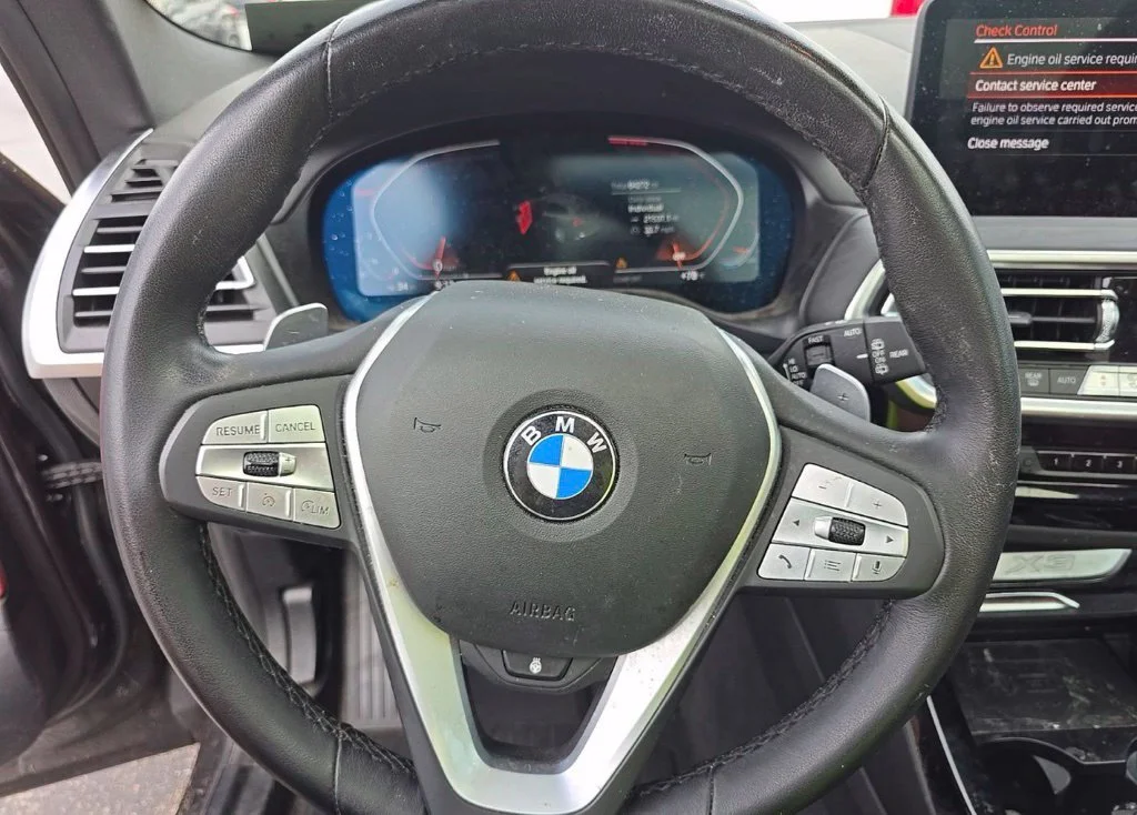Used 2023 Gray BMW sDrive30i image 10