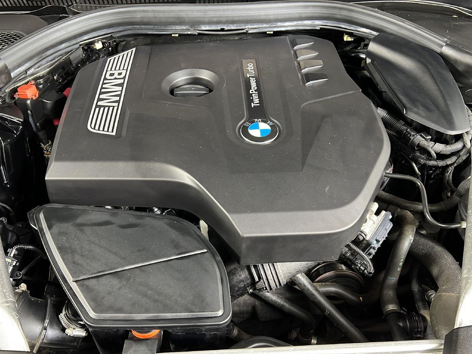 Used 2018 Black Sapphire Metallic BMW 530i xDrive image 24