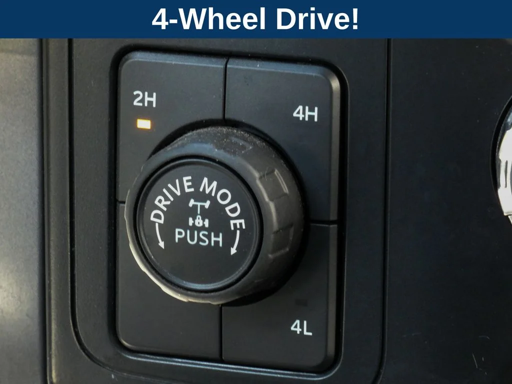 Used 2024 Silver Ford XLT image 18