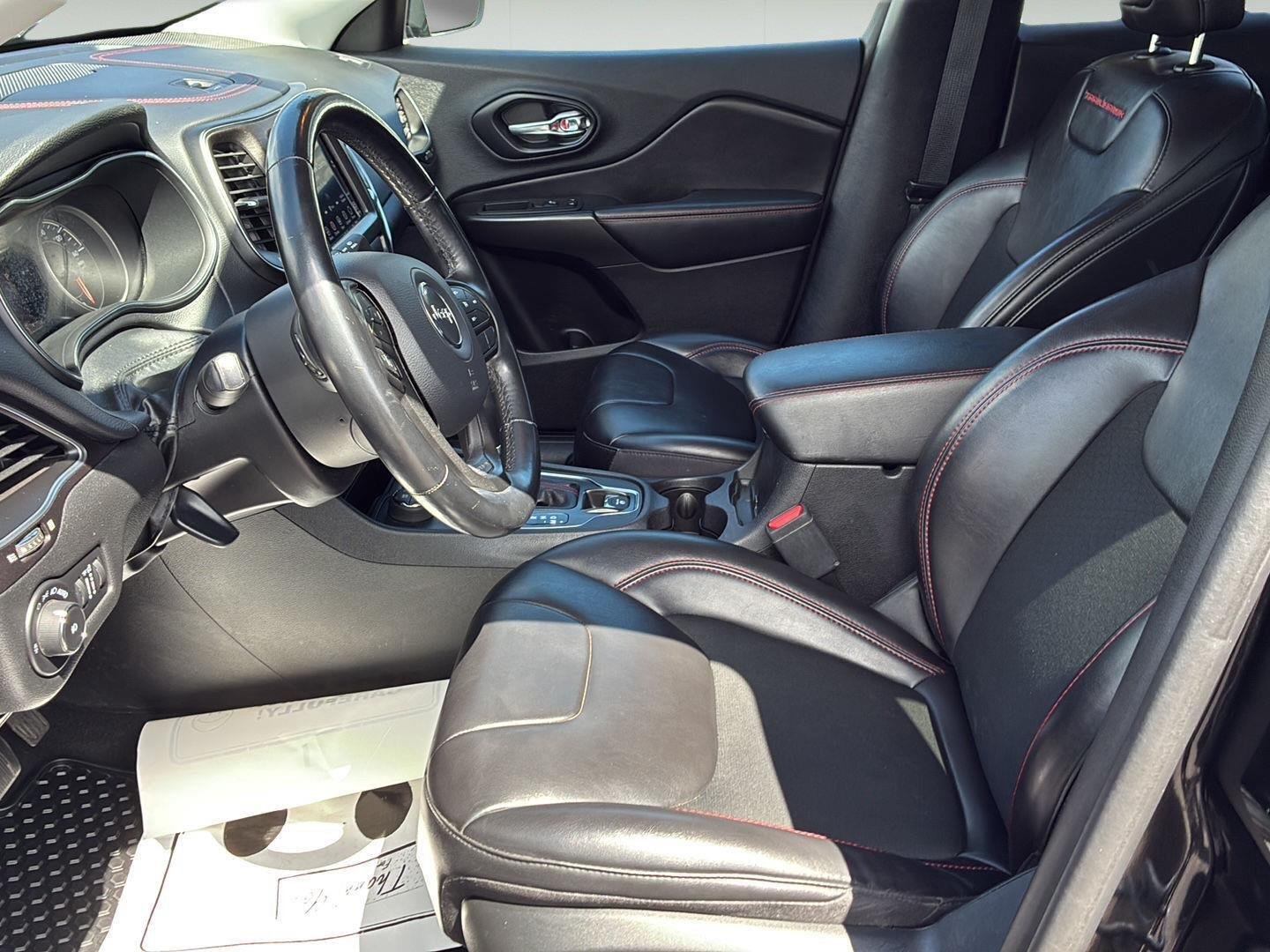 Used 2020 Diamond Black Crystal Pearlcoat Jeep Trailhawk image 15