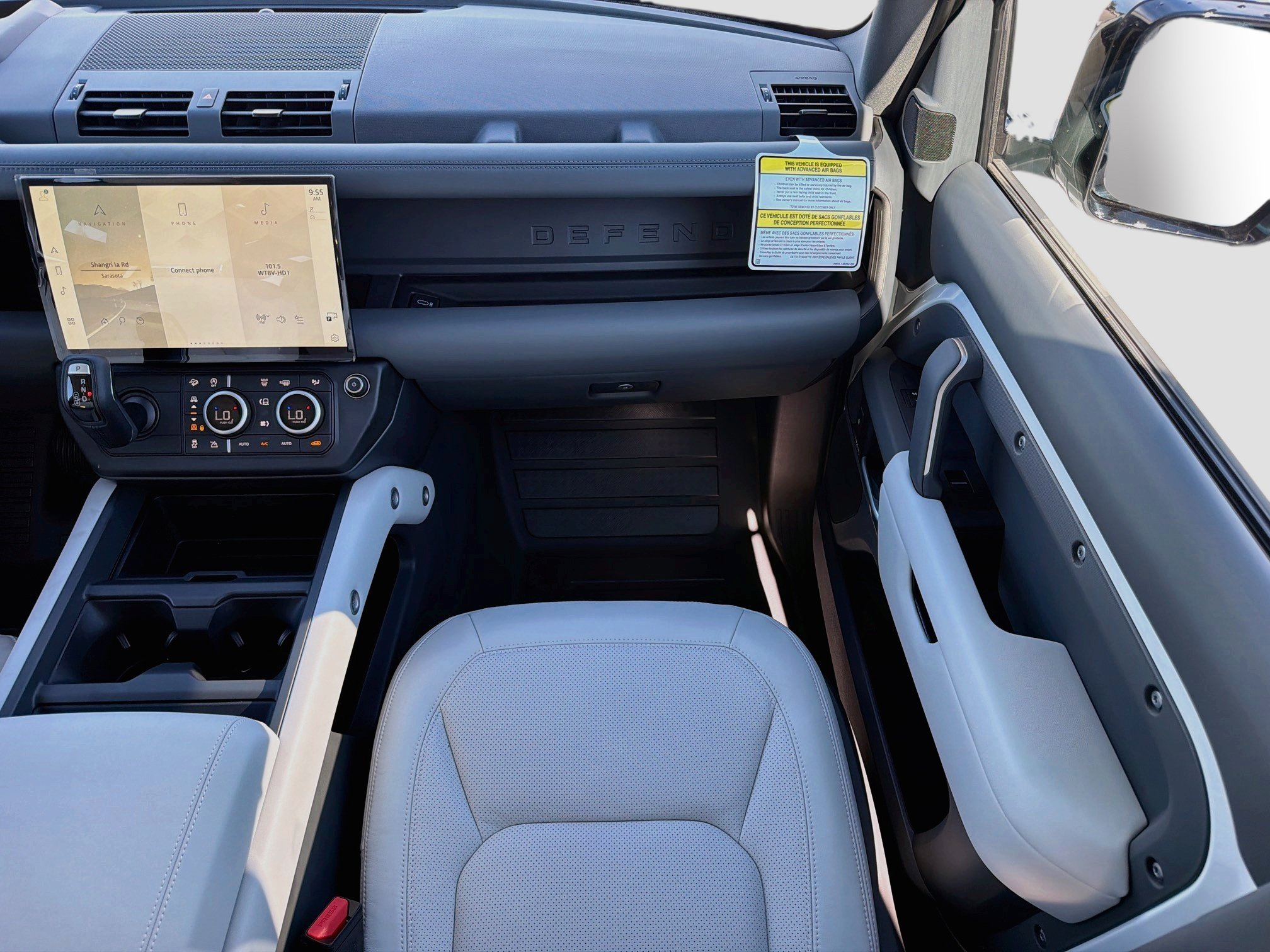 New 2026 Fuji White Land Rover X-Dynamic SE image 17