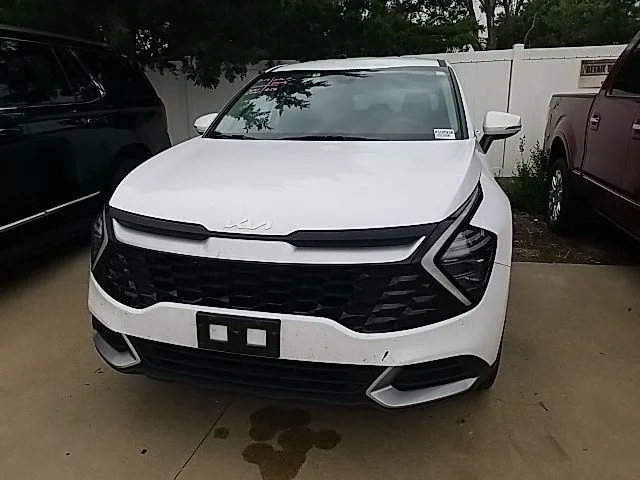 Used 2025 White Kia EX image 7