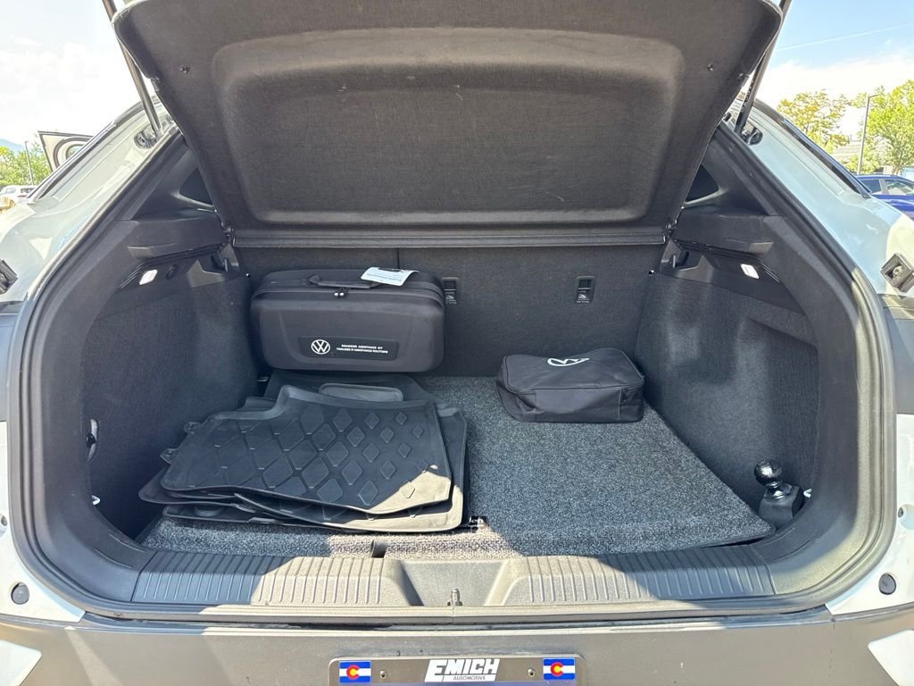 Certified Used 2024 Pure White Volkswagen Pro image 26