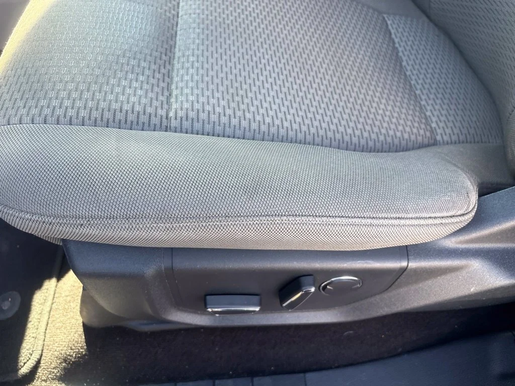 Used 2018 Silver Ford XLT image 26