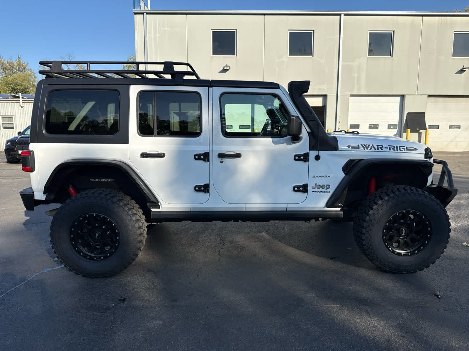 2018 Jeep Wrangler Unlimited Sahara photo 2