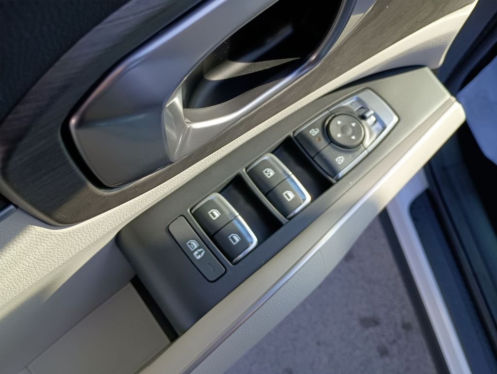 New 2026 Glacial White Pearl Kia X-Line EX AWD image 19