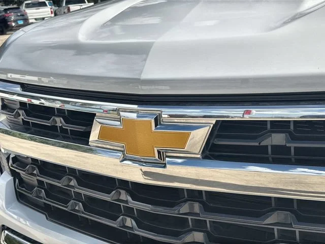 Used 2023 Summit White Chevrolet LT image 30