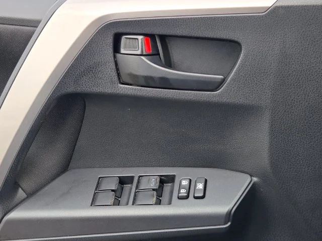 Used 2018 Blue Toyota LE image 29