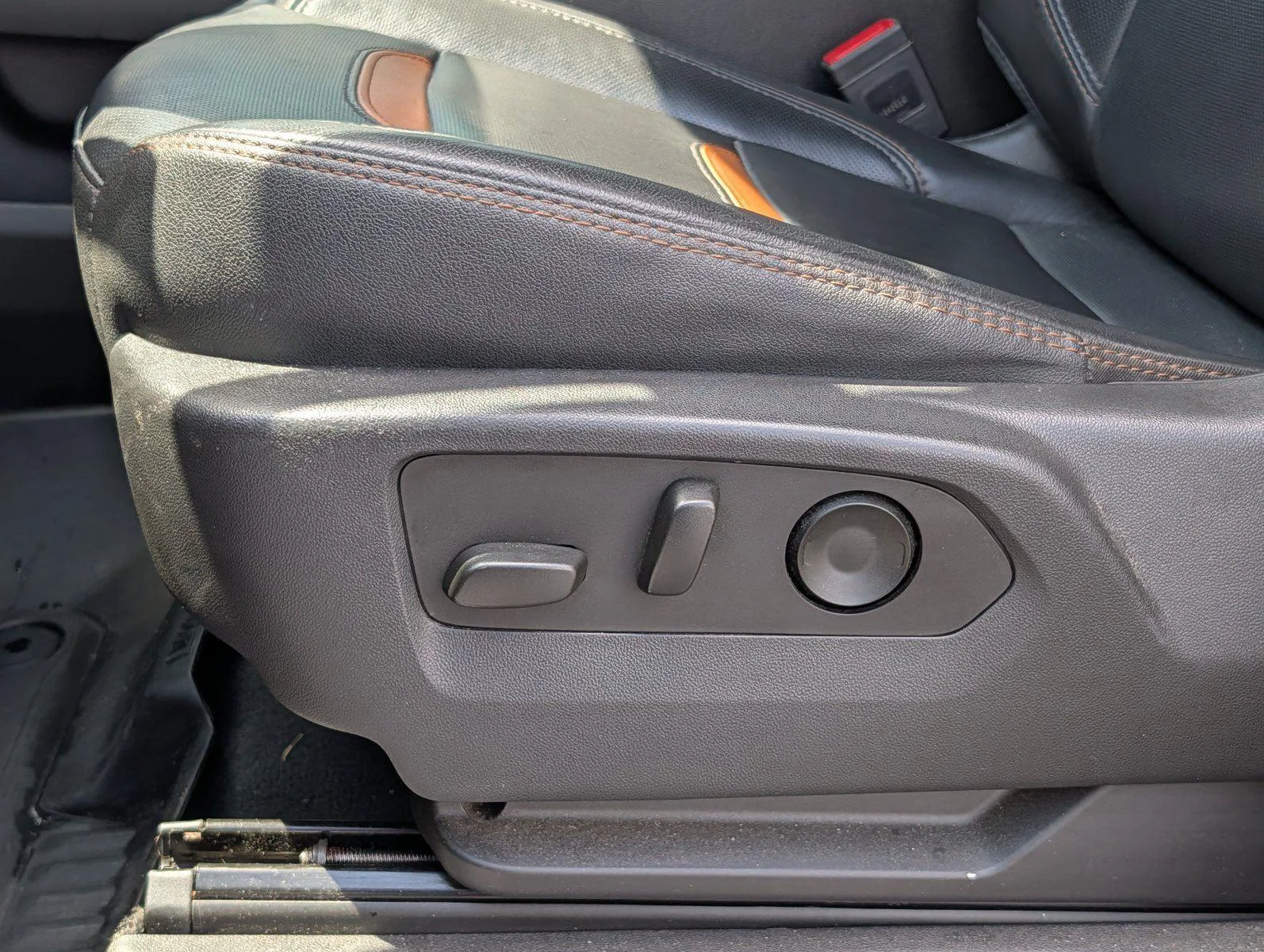 Used 2024 Onyx Black GMC AT4 image 15