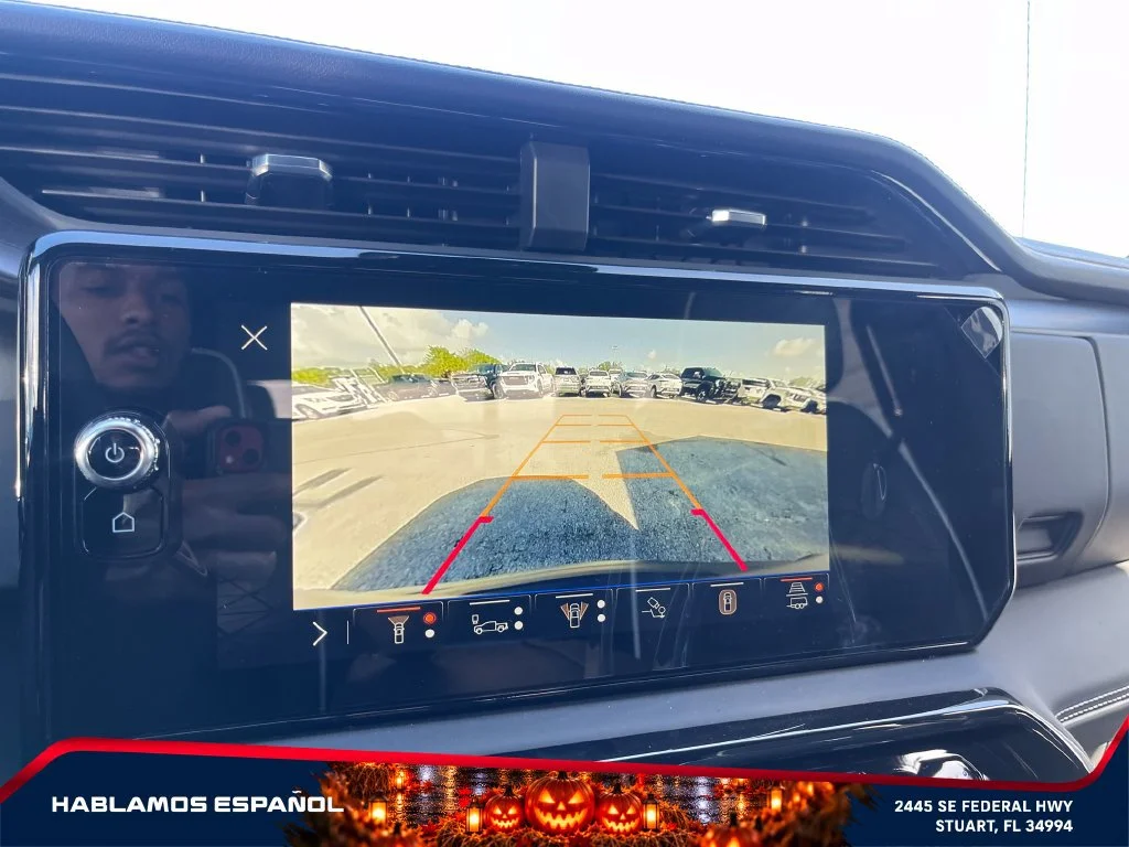 New 2026 Sterling Metallic GMC AT4X image 32