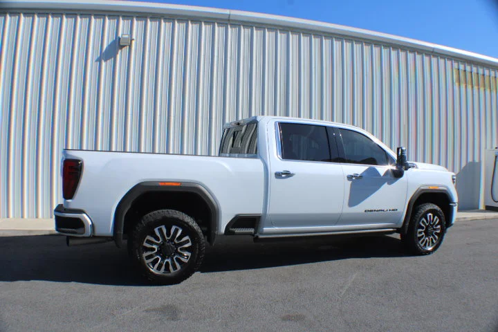 Certified Used 2026 Glacier White Tricoat GMC Denali Ultimate image 2